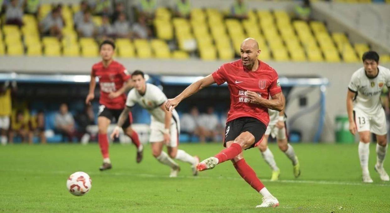 多多28娱乐-亚冠今晚再迎强敌，夏洛特黄蜂回应争议，主帅态度：目标明确，轮换策略被讨论的简单介绍