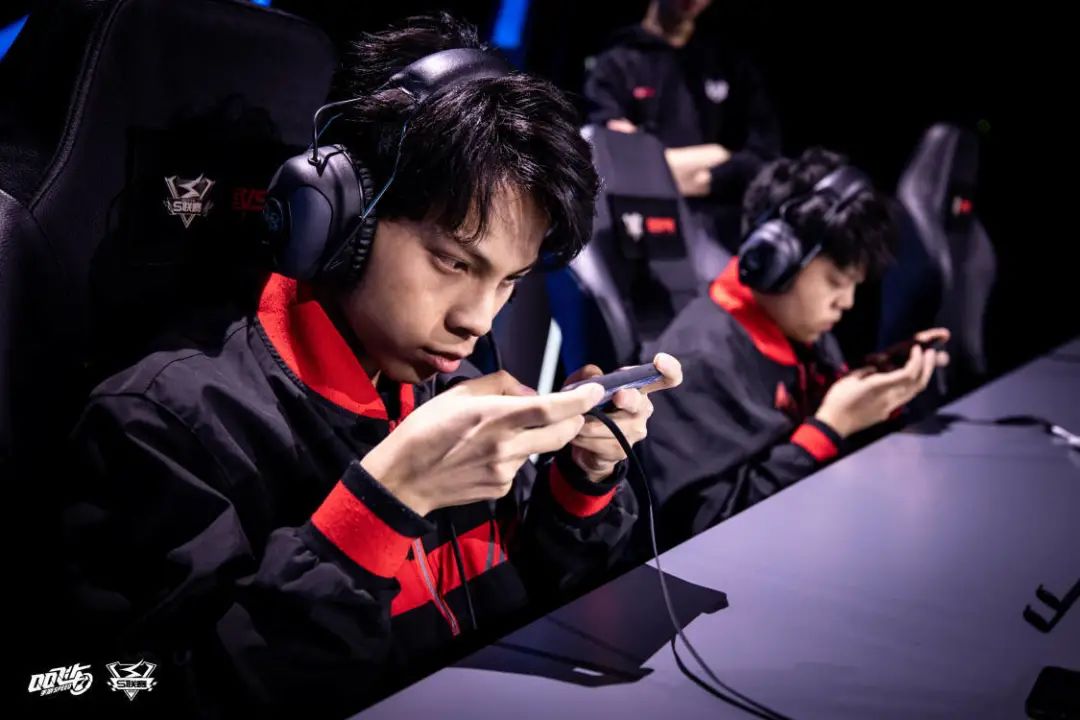 关于天山雪豹队鏖战齐鲁暴熊队,游泳淘汰赛惊险晋级,核心复出即建功。门前嗅觉决定胜负的信息 关于天山雪豹队鏖战齐鲁暴熊队,游泳淘汰赛惊险晋级,核心复出即建功。门前嗅觉决定胜负的信息