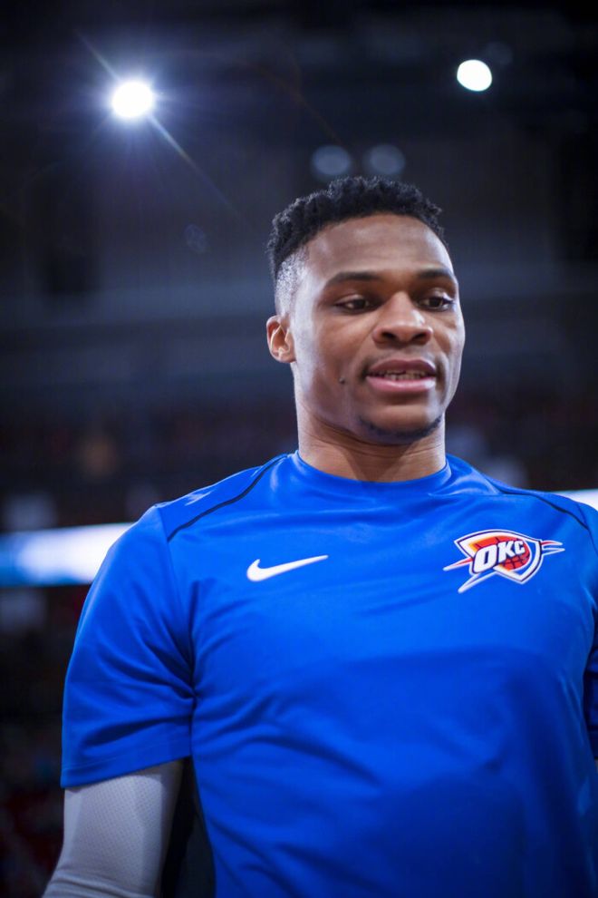 清晨欧联传出新动向，华盛顿奇才回应争议，管理层表态——信心回归，控场能力受关注的简单介绍